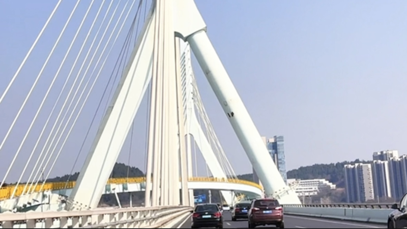 中国本土・綿陽の橋が映す街の鼓動：1号橋と虹橋、昼と夜の表情 video poster