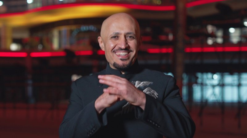 義烏の春節ガラ分会場で海外出身パフォーマーが新年メッセージ（2026） video poster