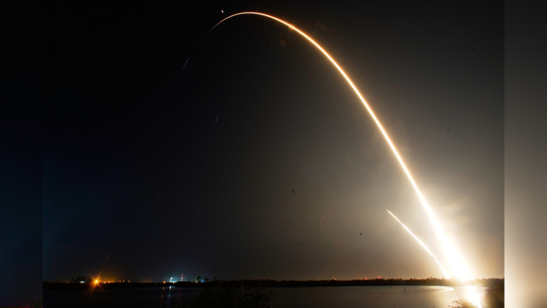 SpaceXがCrew-12打ち上げ成功、4人がISSへ—8か月の科学ミッション