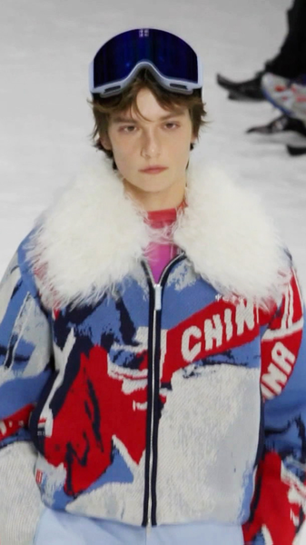 リーニン、ミラノで「東洋スポーツ美学」披露　ミラノ・コルティナ2026を前に video poster