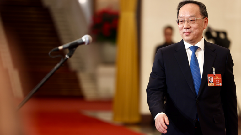 中国本土AI産業、2025年産出額1.2兆元に—6200社超とロボット300種の現在地