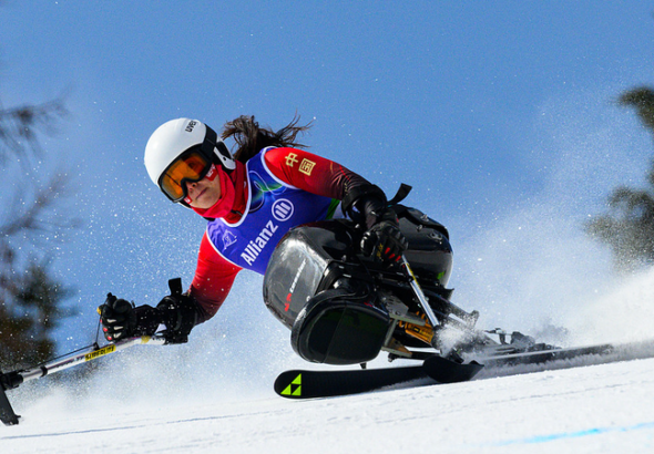 ミラノ・コルティナ2026：劉思彤がスーパーG座位で銅、中国本土最多メダルに