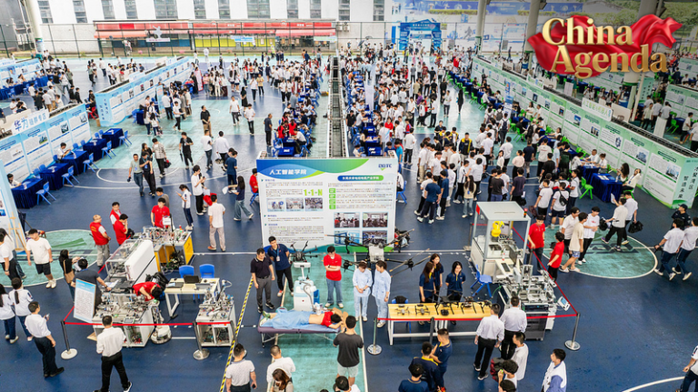 中国の「人材配当」戦略、15次五カ年計画で成長をどう支えるか