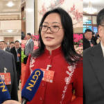 全人代代表が注目、政府活動報告が示す「技術革新」と成長の分配 video poster