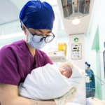 中国本土の育児手当、33百万世帯に支給　年3600元×3年の制度とは