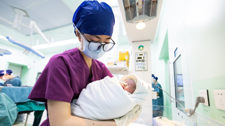 中国本土の育児手当、33百万世帯に支給　年3600元×3年の制度とは