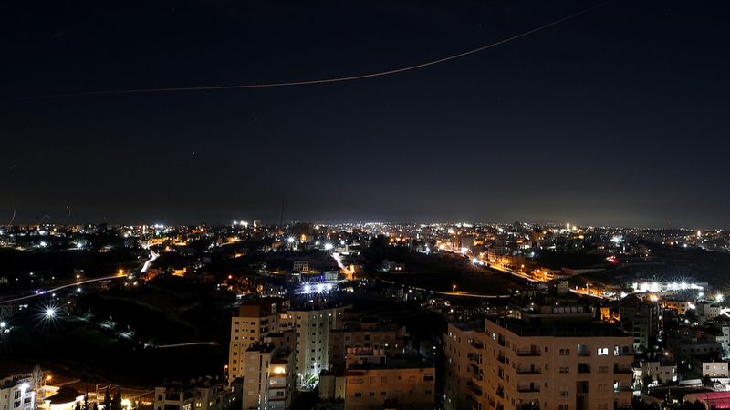 中国大使館がイラン退避を緊急呼びかけ、陸路5ルートを提示