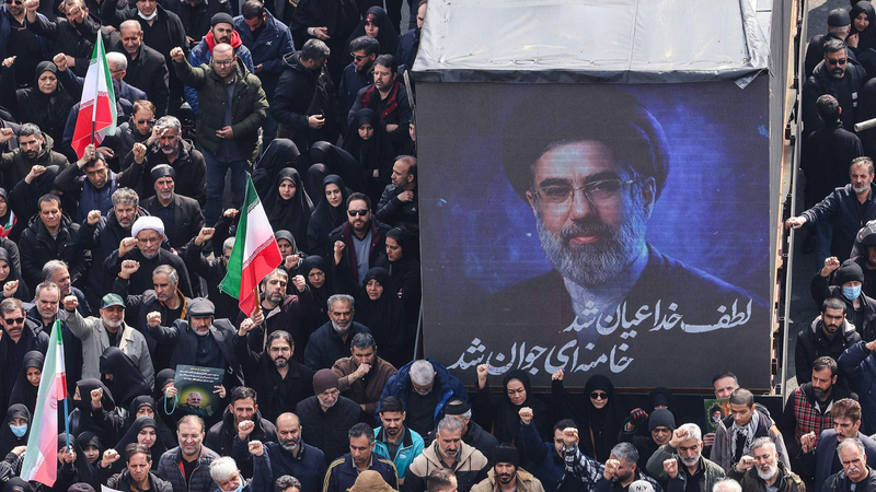 イラン大統領「政策は最高指導者と調整」　体制移行後の結束を強調