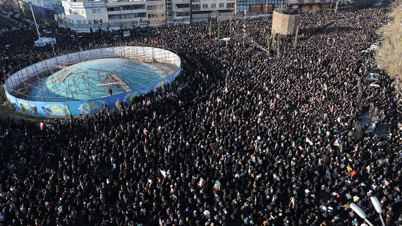 イラン最高指導者ハメネイ師死亡、後継不在で揺れる聖職者体制の行方