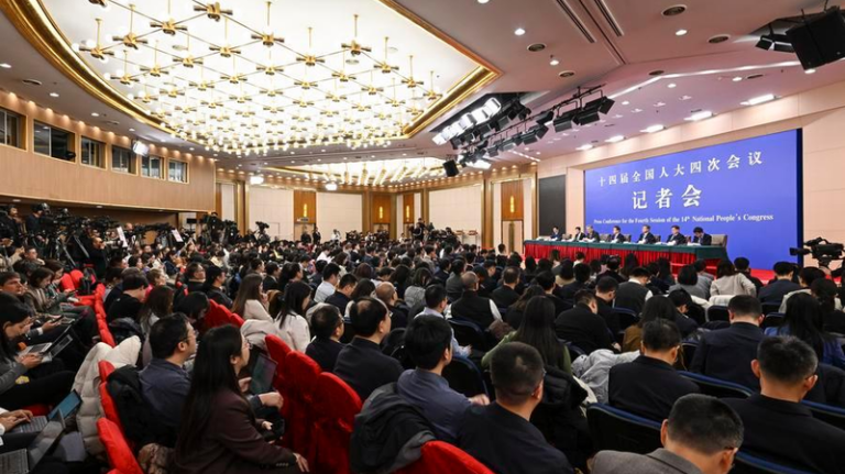 中国「15次五カ年計画」素案、革新と持続可能性で次の5年へ