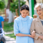 中国、高齢化に「国家戦略」　農村の介護と年金底上げを優先