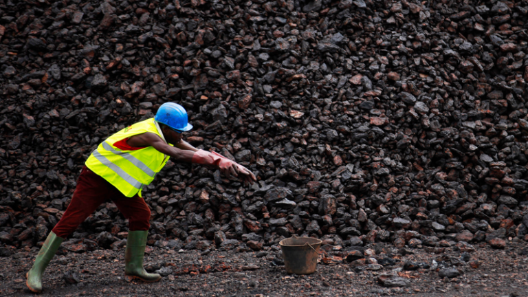 南ア鉱山各社、ンコーラ港のマンガン輸出ターミナル利権に入札へ