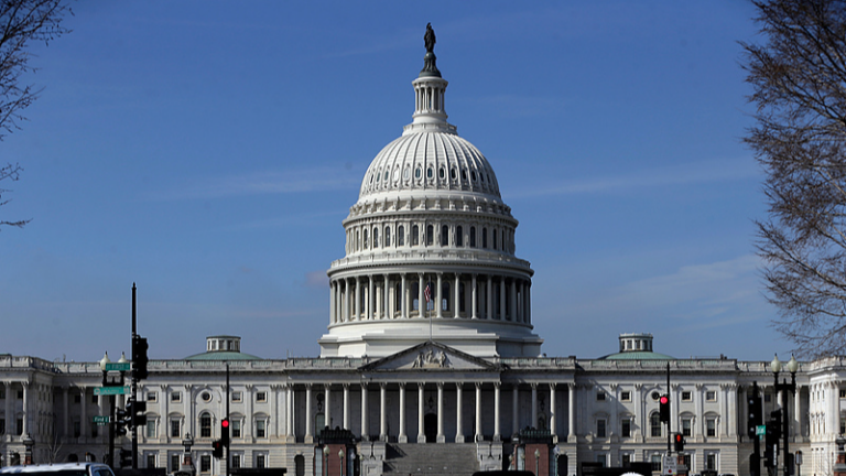 米の対イラン作戦に超党派の反発　議会承認なき攻撃で「戦争権限」論争