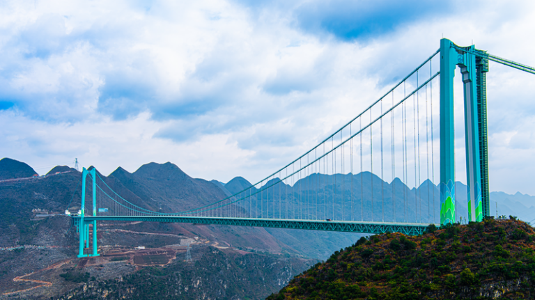 第15次五カ年計画案、6分野で109の重大プロジェクト　李強中国首相が説明