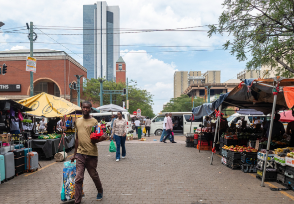 南アフリカ、ルワンダとの関係修復を模索　「現状は持続不可能」