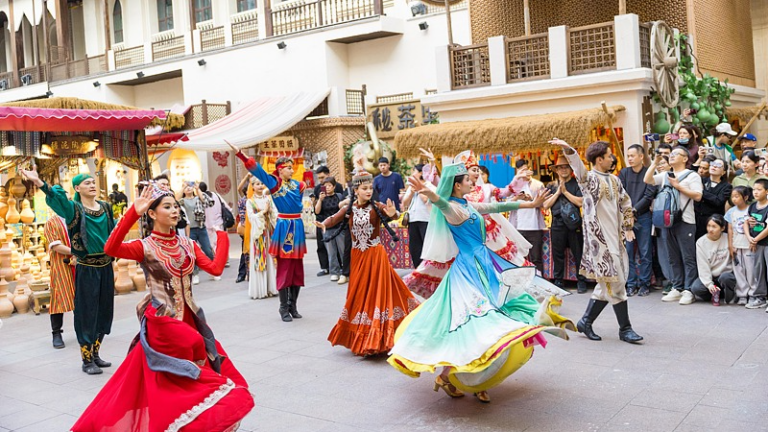 中国の民族団結を「法治」で支える新法案、全人代で審議中—狙いと焦点