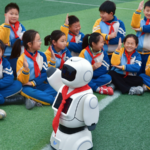 中国本土の教育改革、全国両会で示された「規模」と「質」の転換点