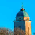 フィンランド、核兵器の法的禁⽌解除へ　NATO整合か「北欧の伝統」かで論争