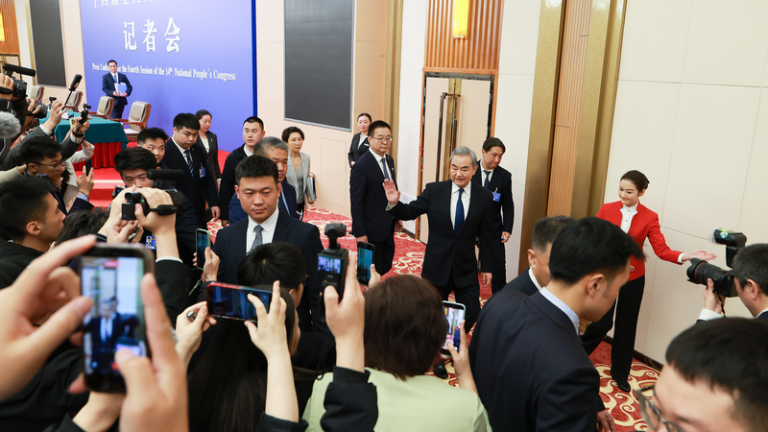 揺れる2026年、王毅部長が示した中国外交「冷静と相互依存」の設計図