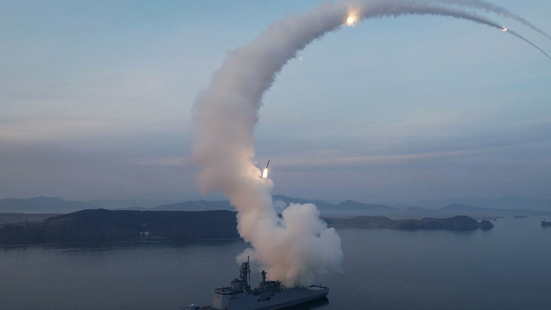 北朝鮮が東方向へ飛翔体発射、韓国軍が分析　米韓演習と重なる