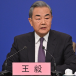 中国の王毅外相、エジプト外相と電話会談　閣僚間対話を継続