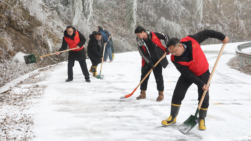 中国首相・李強氏、全人代で「正しい政績観」強調　党の自己統治を徹底へ