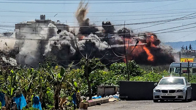 レバノン南部国境で衝突激化、イスラエル軍が前進試み ヒズボラも応戦