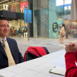 中国本土の「両会」を12歳に説明—在中ペルー人コンサルが語る15次五カ年計画 video poster