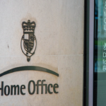 IX0XN2M3CXV2DMROCUVE - NewsTomo – 日本語で読む、世界のニュースハブ 英国、スーダンなど4か国の「教育ビザ」発給停止へ 学生の難民申請急増で