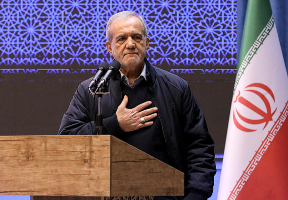 イラン大統領「領土は一寸も渡さない」 近隣国へ謝意、原油市場も緊張