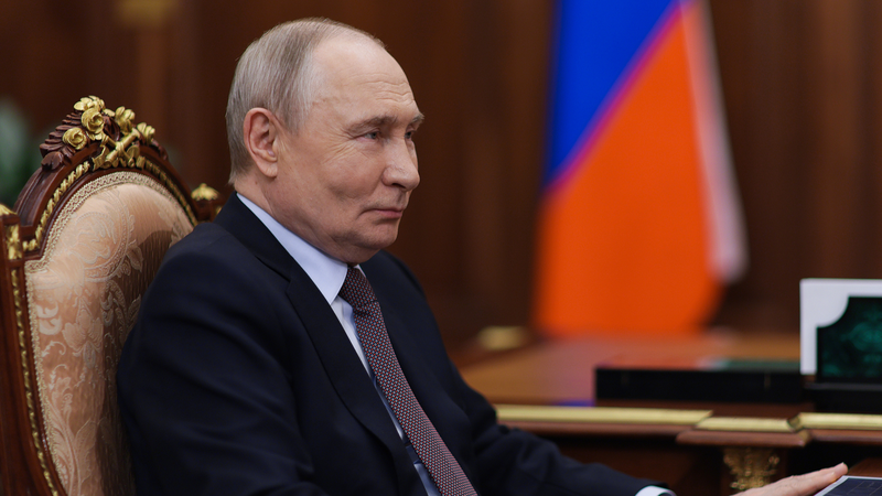 プーチン氏、イラン大統領と電話　中東の戦闘停止を呼びかけ