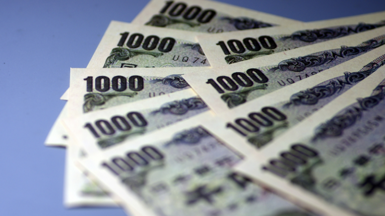 日本経済の構造課題が重荷に　高市首相の成長目標、現実路線が焦点 video poster