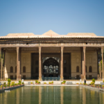 イスファハンの世界遺産チェヘル・ソトゥーン宮殿、攻撃で損傷と報道