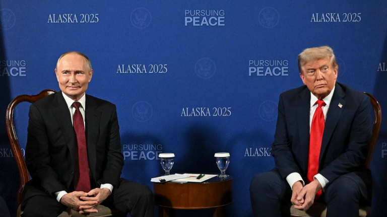 LGMTUAU0DKEZ3DCDX8YY - NewsTomo – 日本語で読む、世界のニュースハブ トランプ氏、プーチン氏の「イラン濃縮ウランをロシアへ」案を拒否と報道