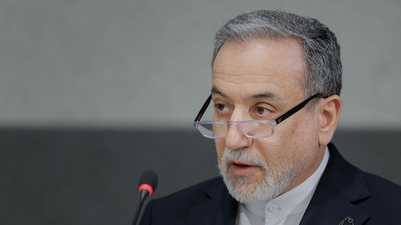 イラン外相、核協議中の攻撃でトランプ氏は「外交を裏切った」