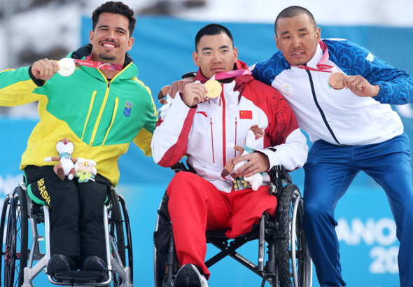 冬季パラ距離スキー初日、中国の劉子旭がスプリント金で2冠