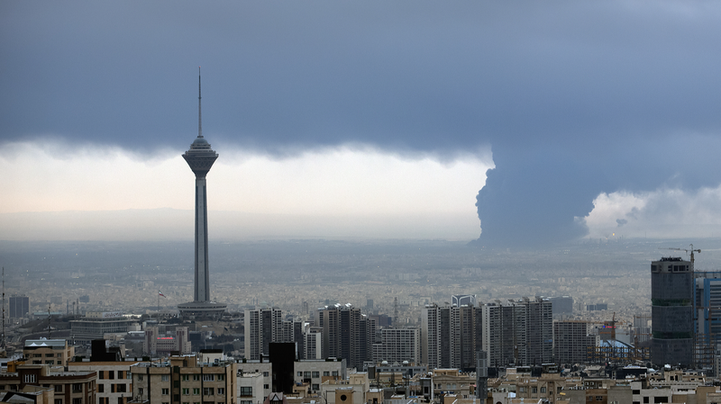 イラン外務省「米国の攻撃目的は資源支配」　中東の緊張続く