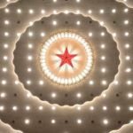 中国の全国人民代表大会（NPC）年次会議が北京で開幕、代表・閣僚の「通道」に注目 video poster