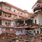 イスラエル軍がレバノンで空挺作戦、ヒズボラ拠点を空爆　緊張再燃