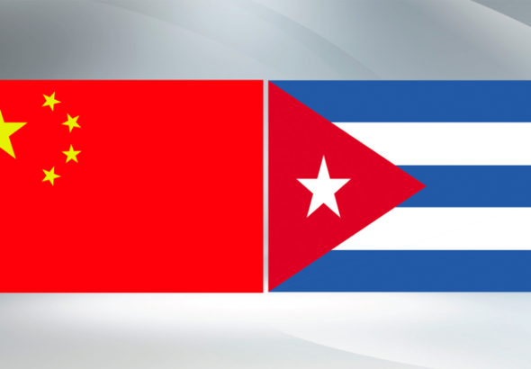 王毅外相、キューバ外相と電話会談　関係発展の継続で一致