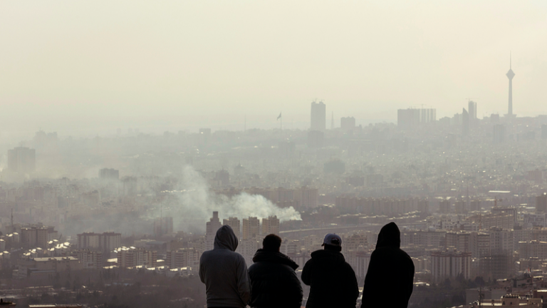 OOLIUUAHVFDNS5TMM7H1 - NewsTomo – 日本語で読む、世界のニュースハブ 中国・全人代報道官、イラン情勢で「軍事行動停止と対話」呼びかけ