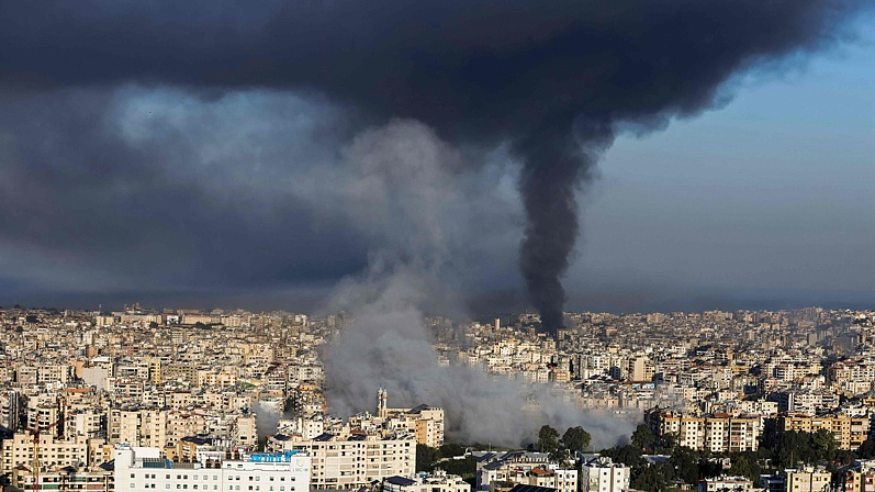 イスラエル軍「レバノン南部で活動」　国境地上行動と攻撃の応酬が激化