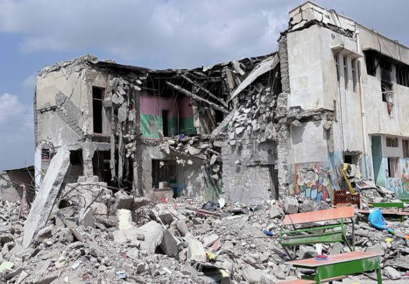 イラン南部ミナブの女子小学校空爆、実行主体は不明—175人死亡と報道