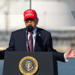 トランプ氏「イラン指導部と話す」　時期は明言せず＝報道