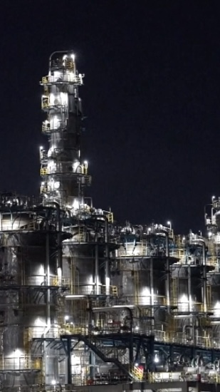 中国本土・寧波で映画「Pegasus 3」撮影地公開日、旧製油所にファン集結 video poster