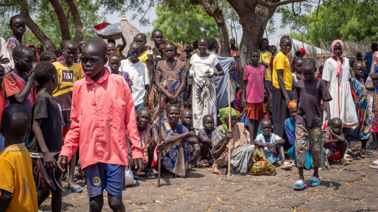 南スーダン・ルウェンで襲撃、169人死亡と当局　2018年和平に重圧