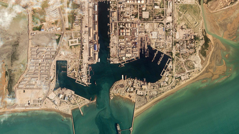 ホルムズ海峡でイランIRGCが油タンカー攻撃、航行制限めぐり緊張