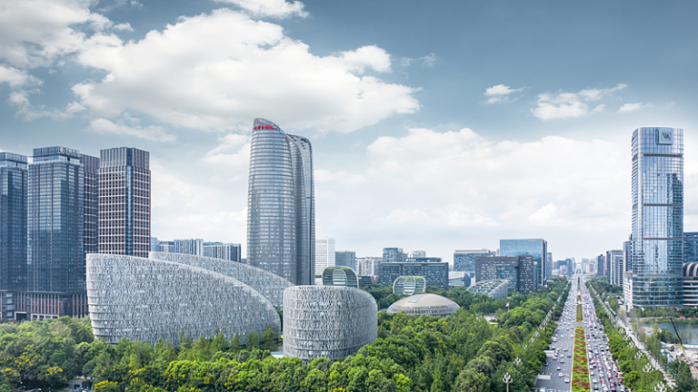 中国、地域連携型の成長戦略を強化へ　政府活動報告で方針