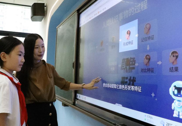 AI教育は「大規模×個別最適」をどう両立する？CPPCC委員・徐坤氏が語った変化