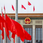 中国の2026年政府活動報告：成長率4.5〜5%とR&D拡大で示す「慎重な自信」